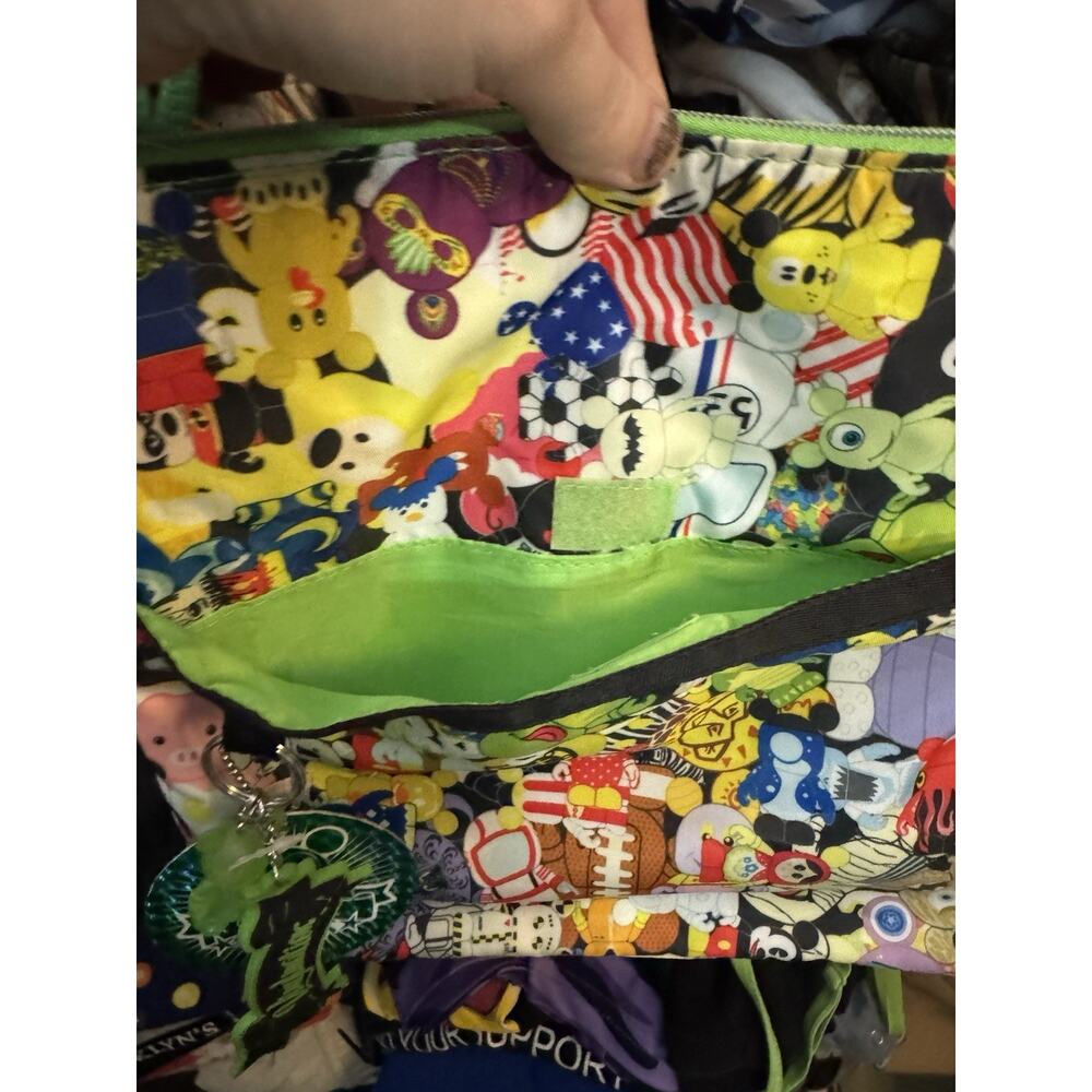 Disneyland Vinylmation Crossbody Bag Walt Disney Parks Exclusive Muppets Pluto - Picture 9 of 11